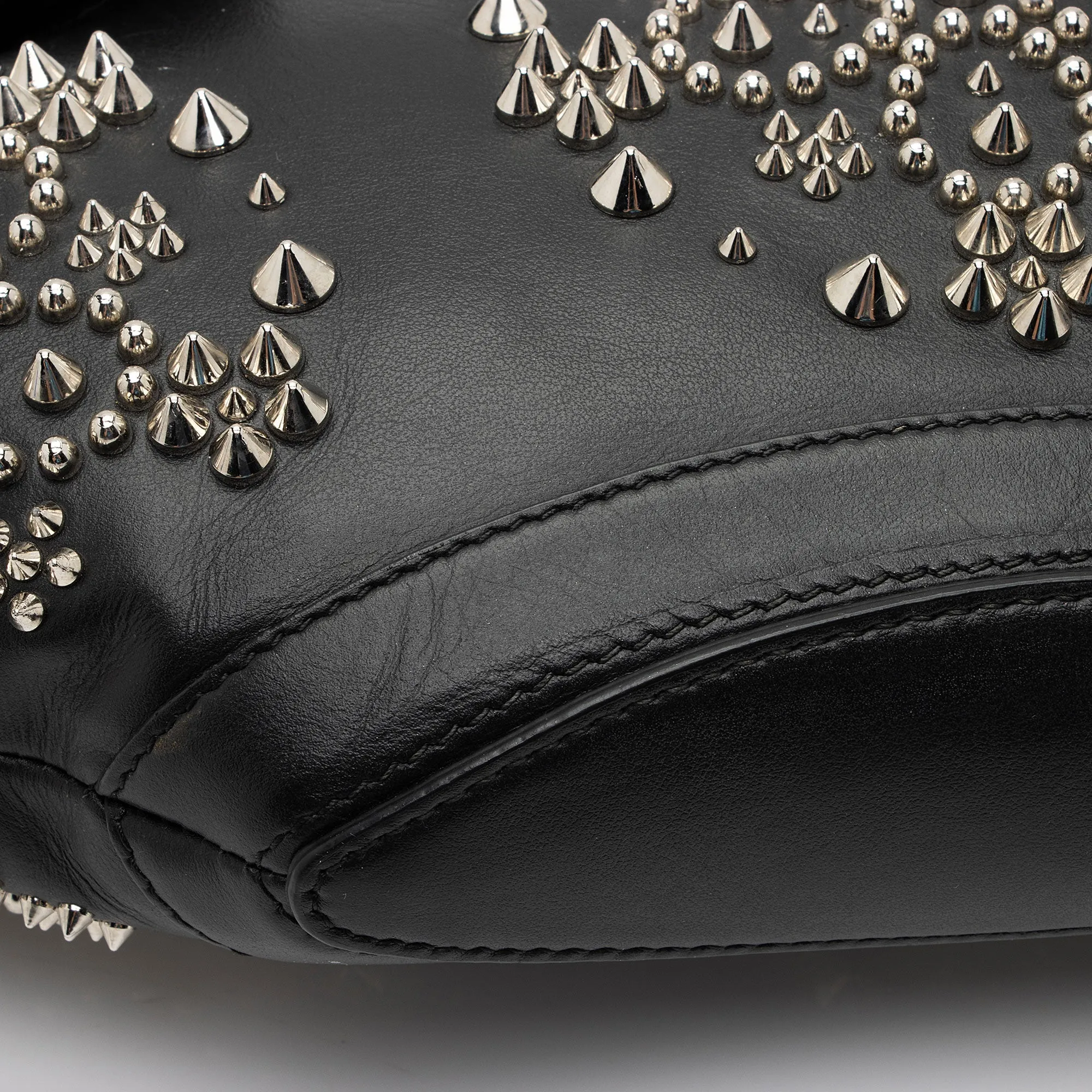 Alexander McQueen Calfskin Embellished De Manta Clutch (SHF-5HOO7H)