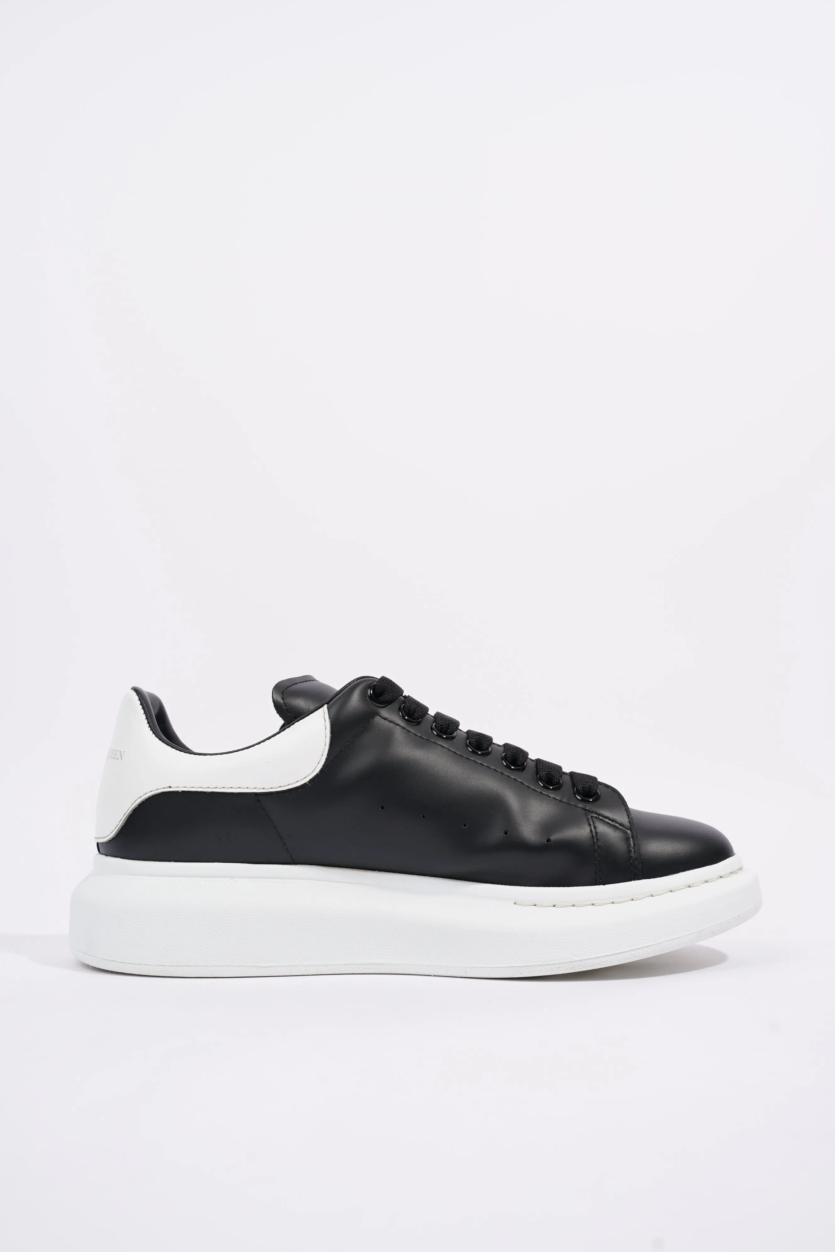 Alexander McQueen Mens Oversized Sneaker Black Leather / White Tab EU 42 / UK 8