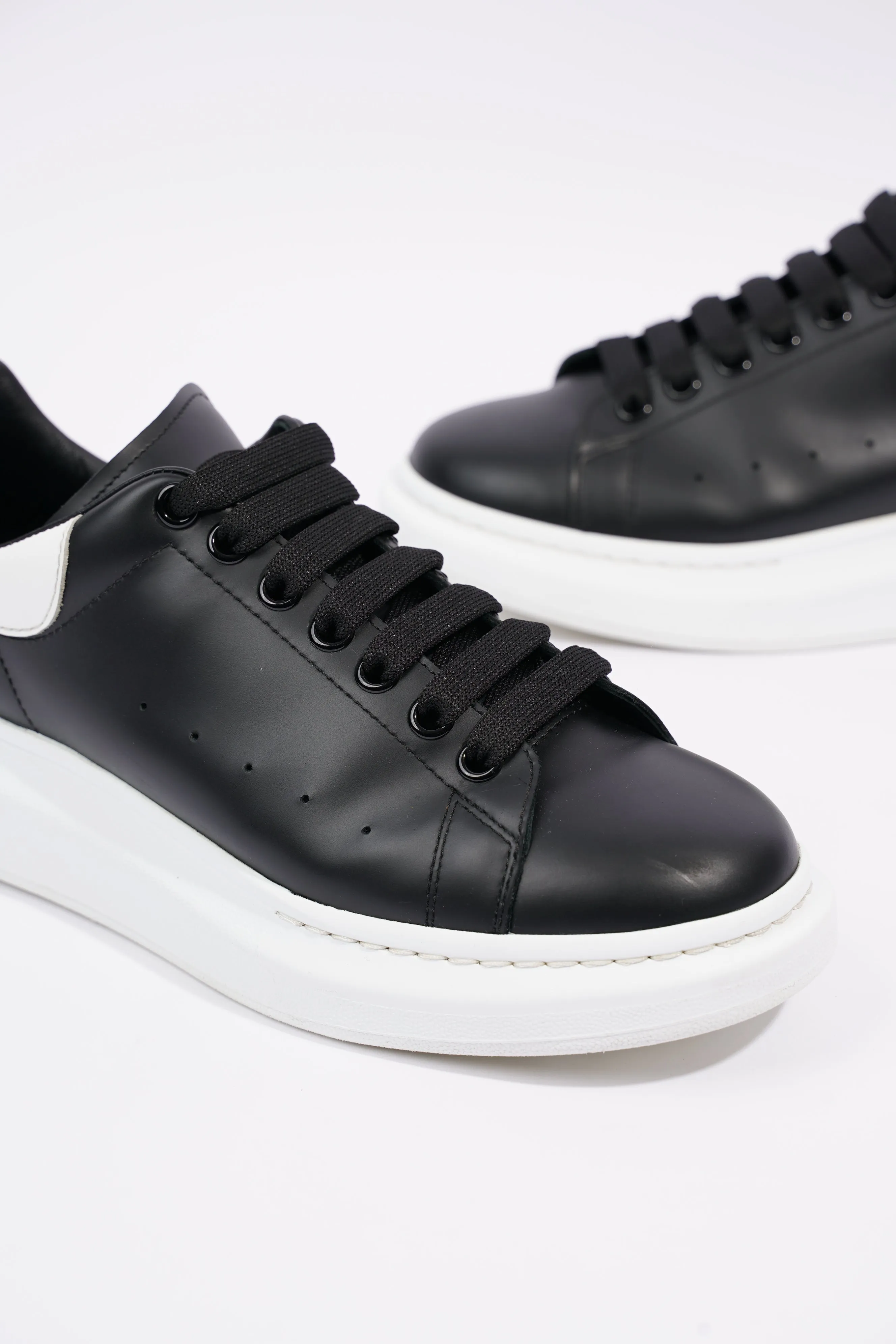 Alexander McQueen Mens Oversized Sneaker Black Leather / White Tab EU 42 / UK 8