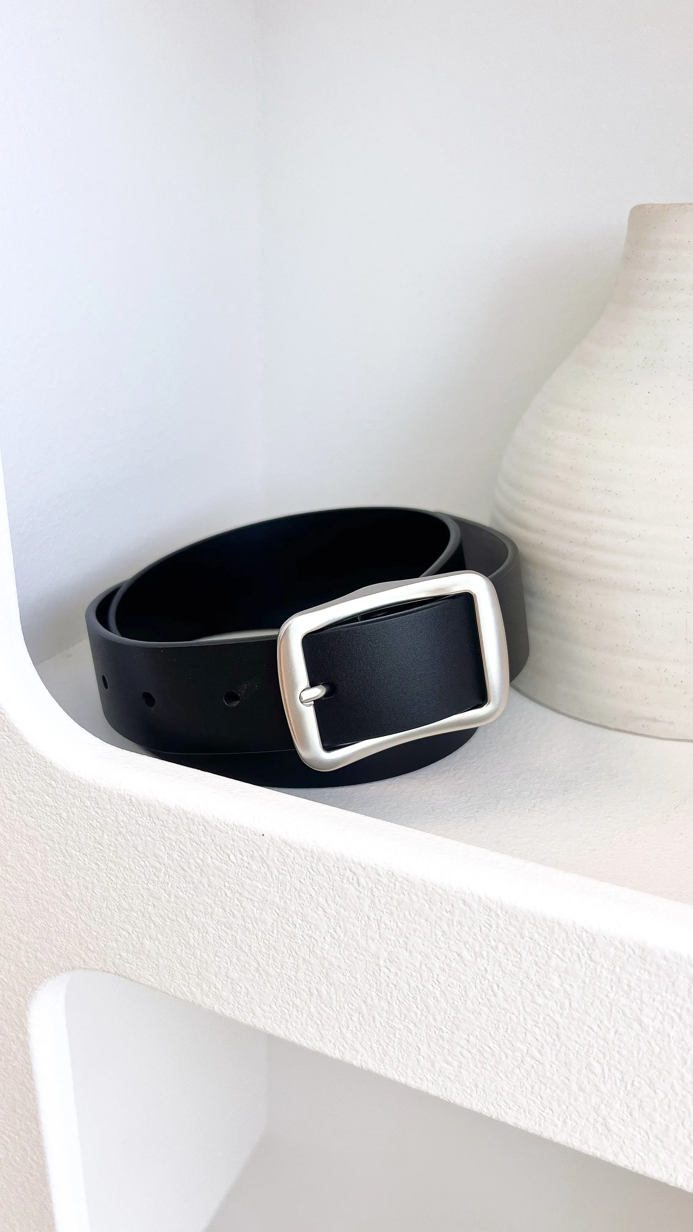 Classic Leather Belt - Black