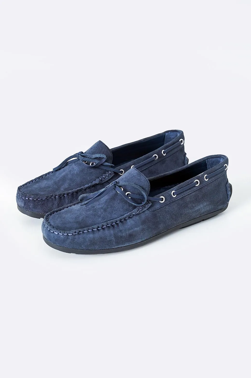 CLASSIC LEATHER MOCCASINS