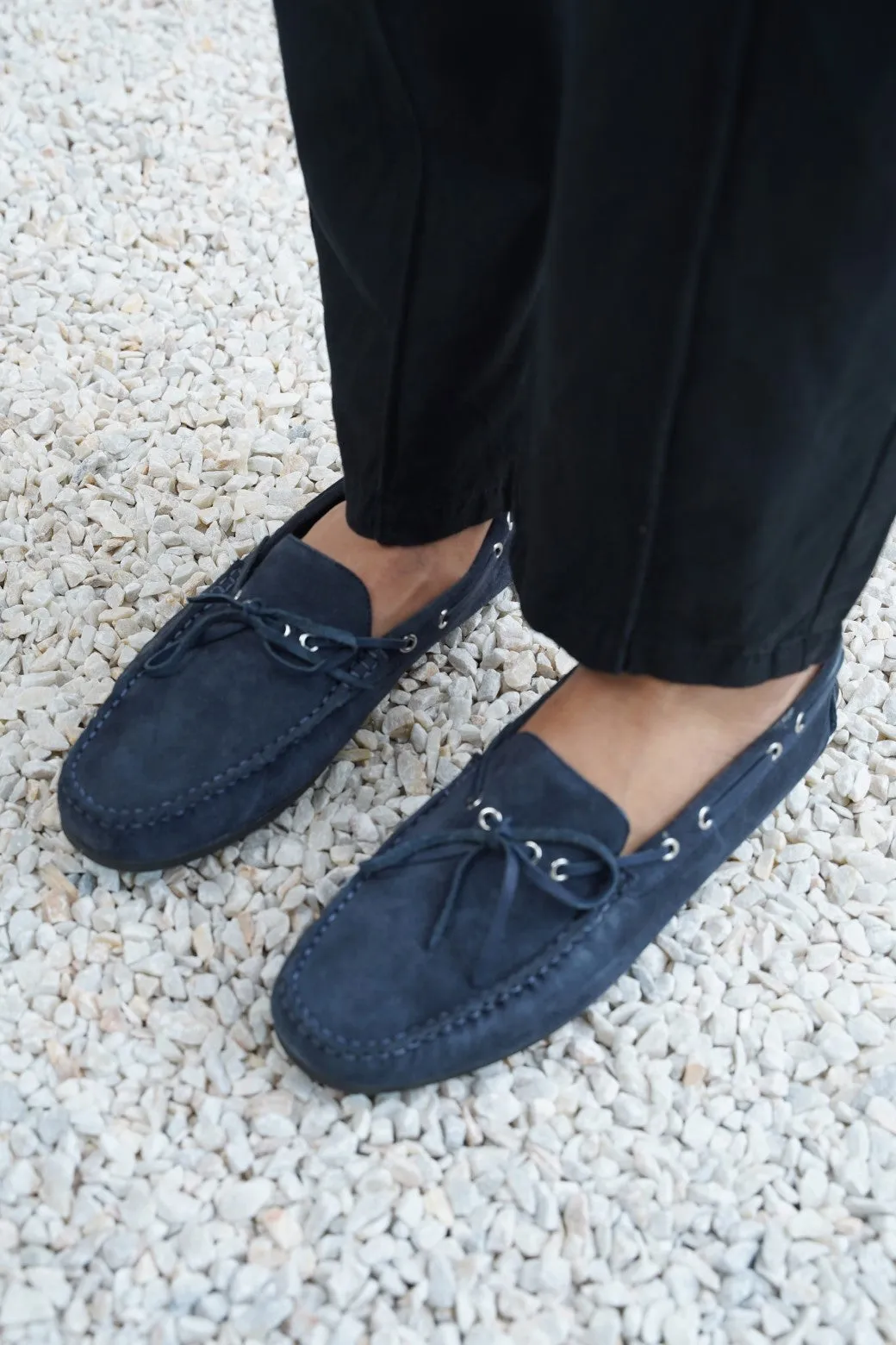 CLASSIC LEATHER MOCCASINS