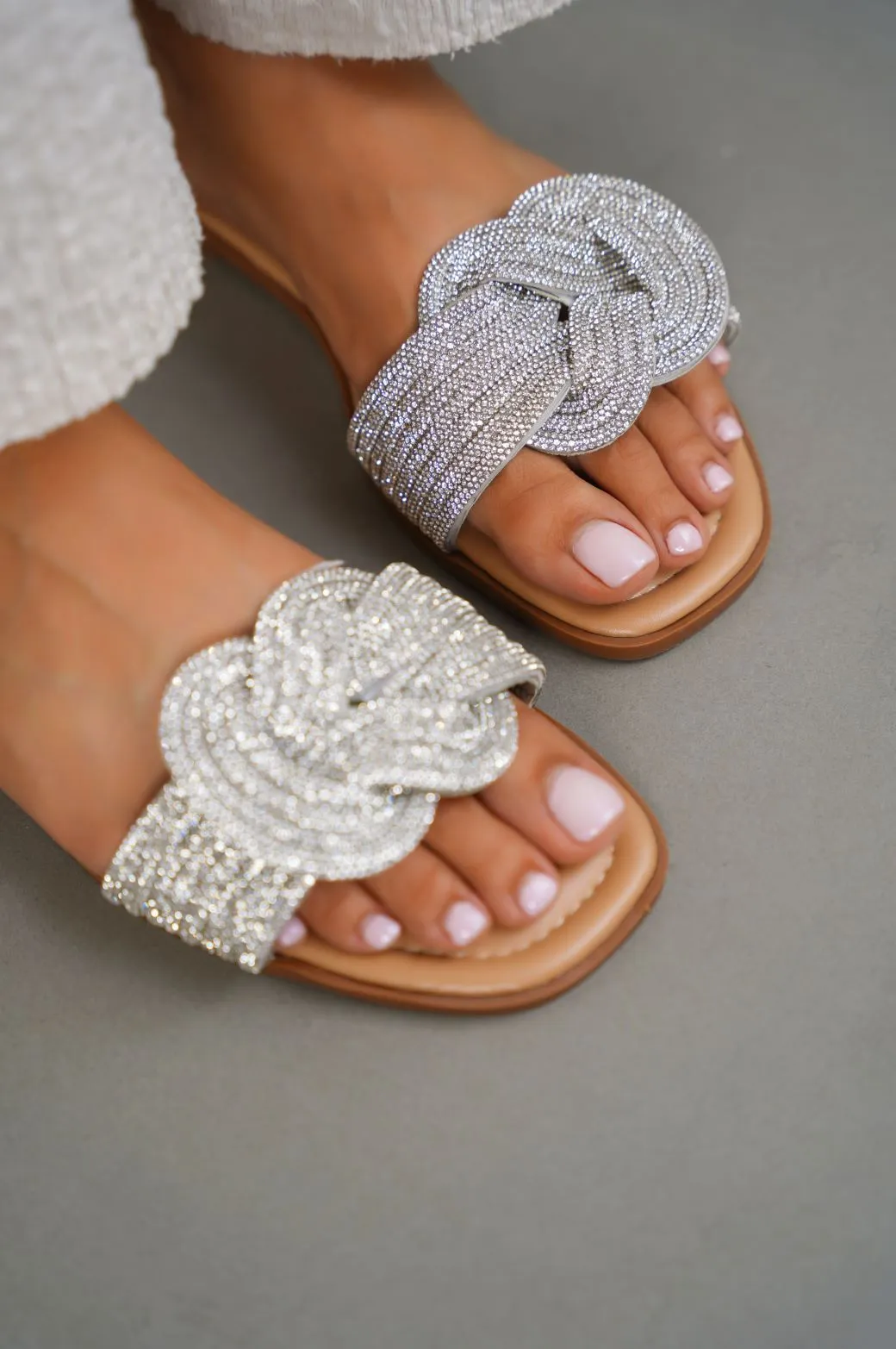 CRYSTAL KNOT SLIDES