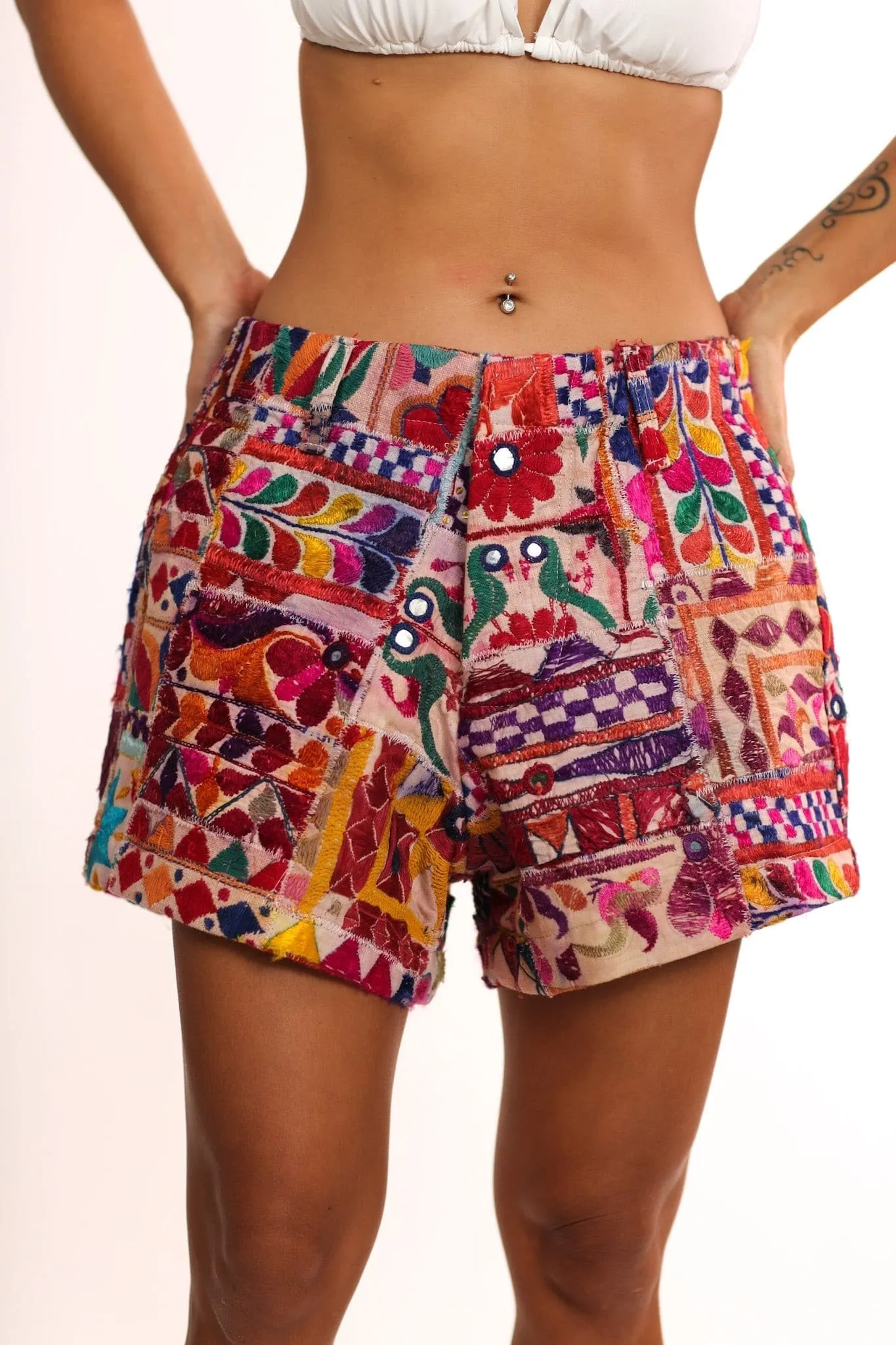 EMBROIDERED PATCHWORK SHORTS RAYA