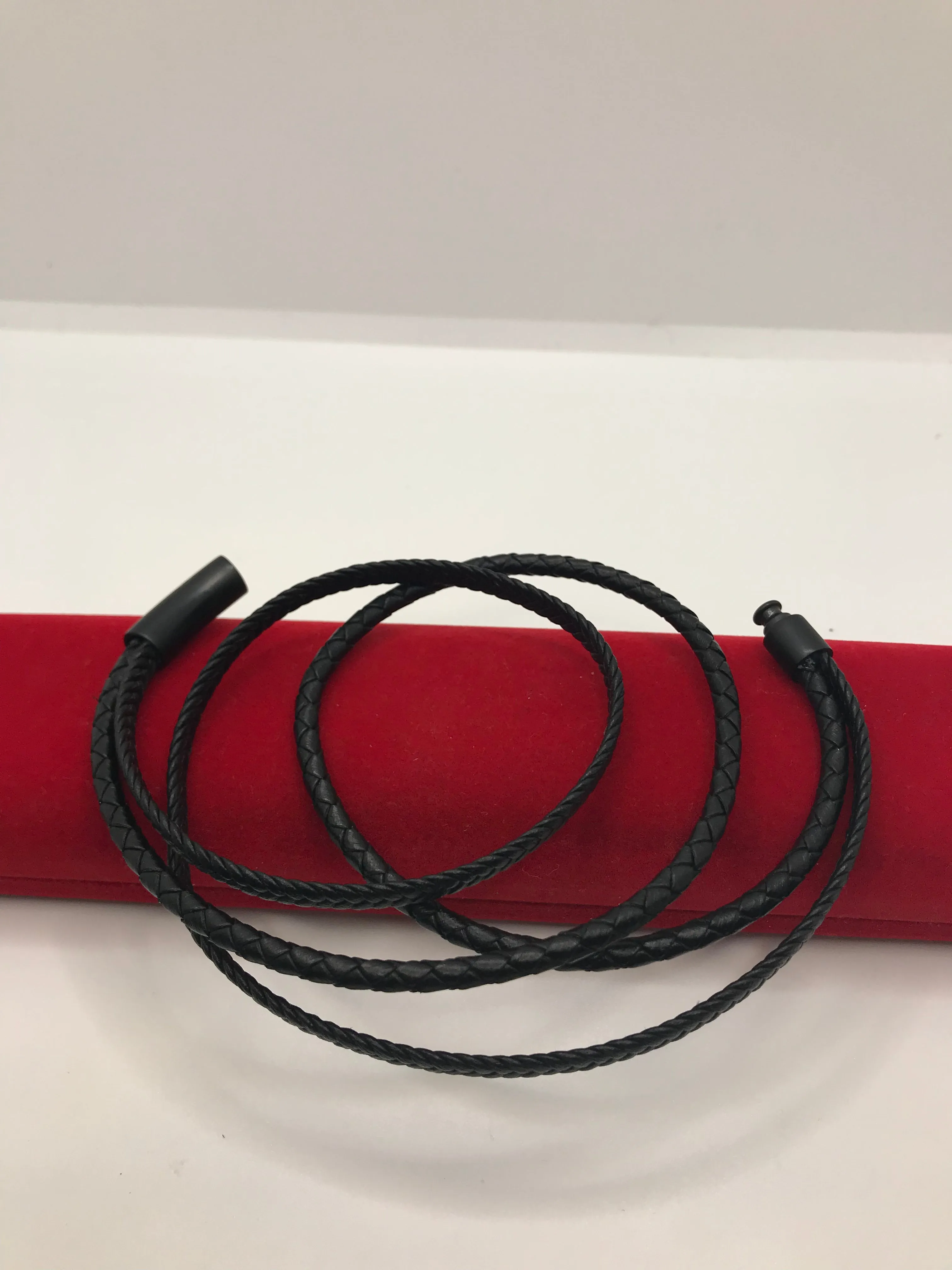 Free size leather bracelet