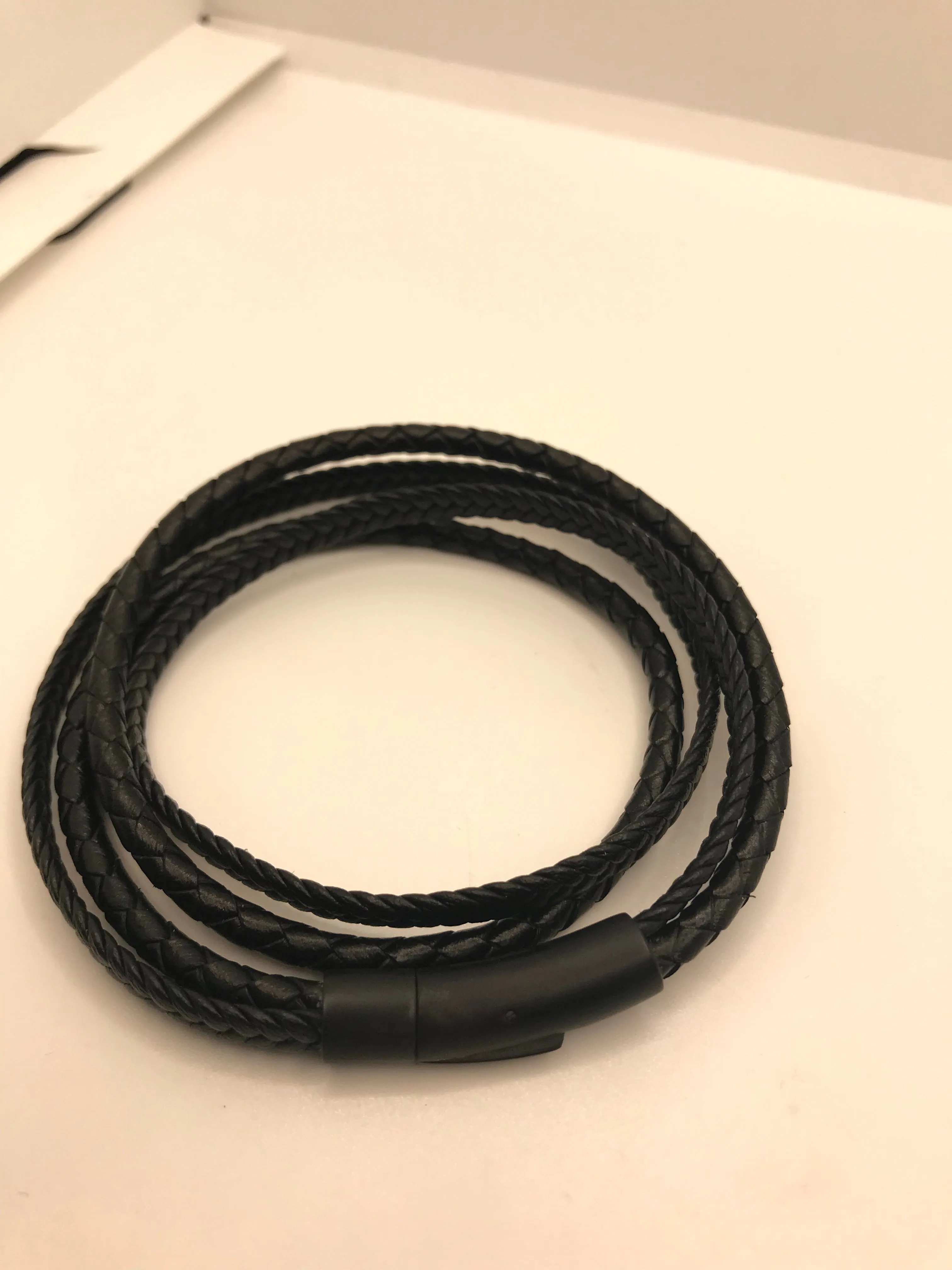 Free size leather bracelet