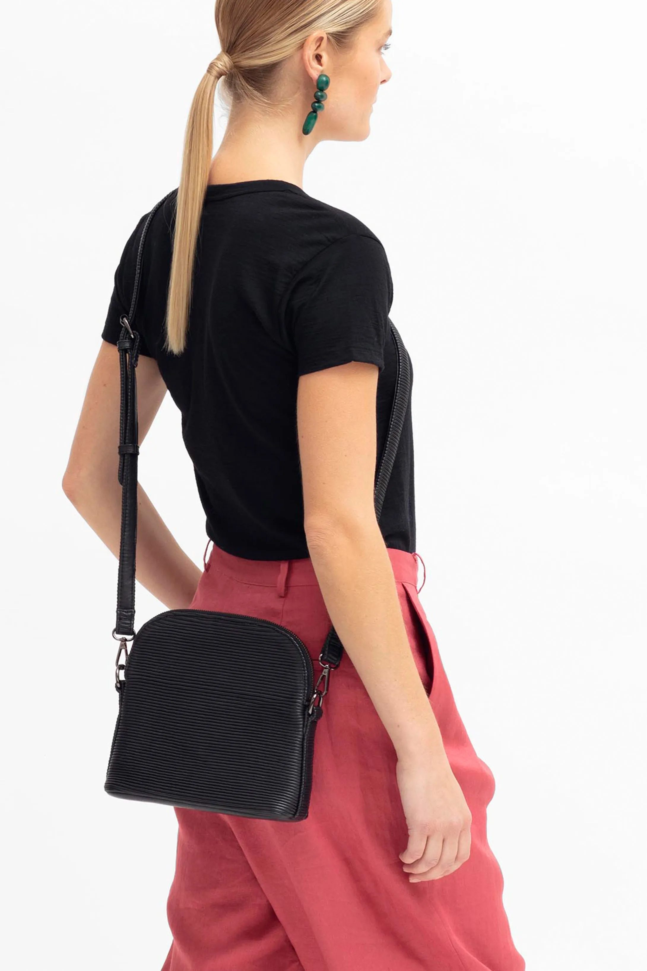 Lisser Crossbody Bag